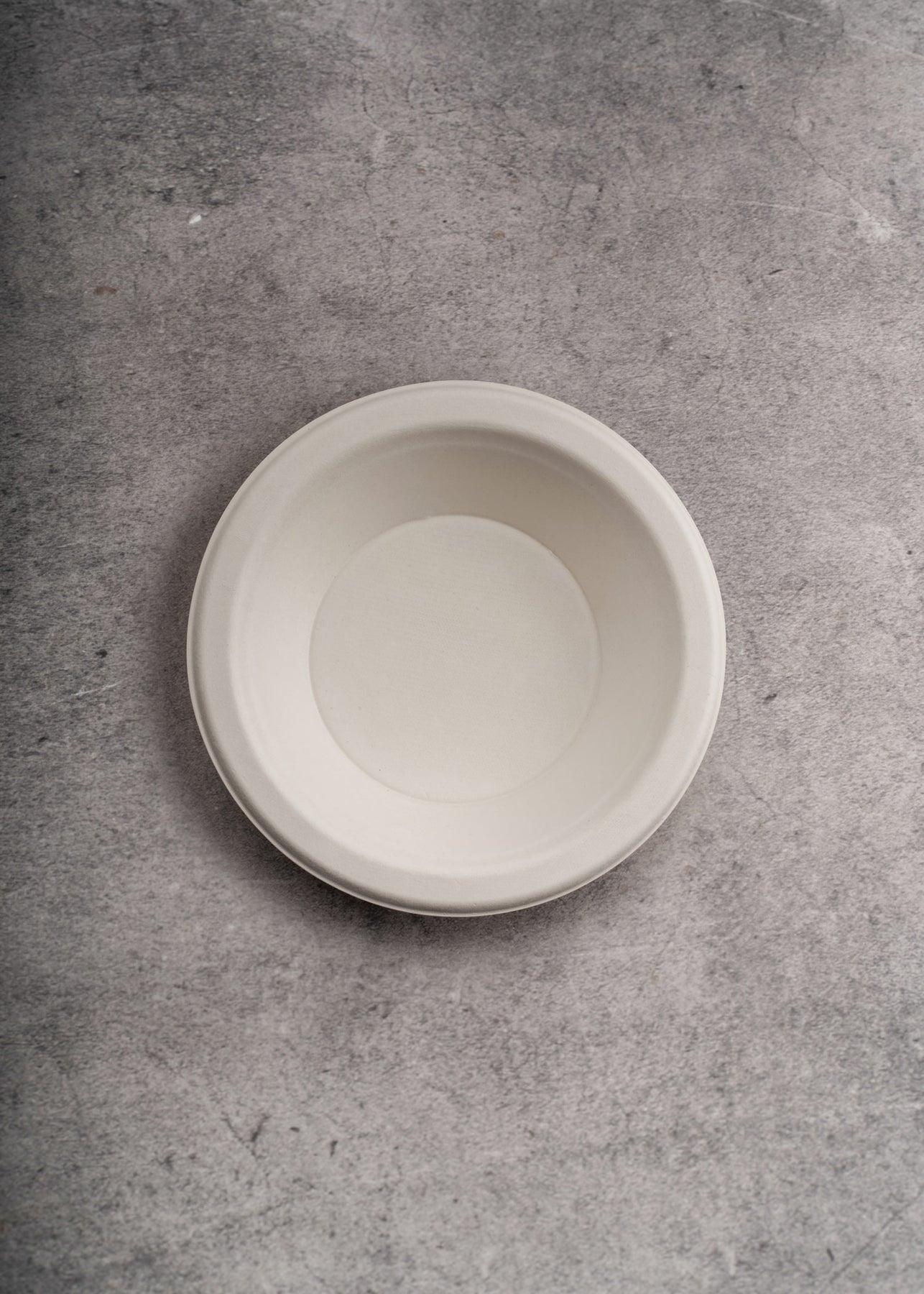 encuentra plato desechable en maha