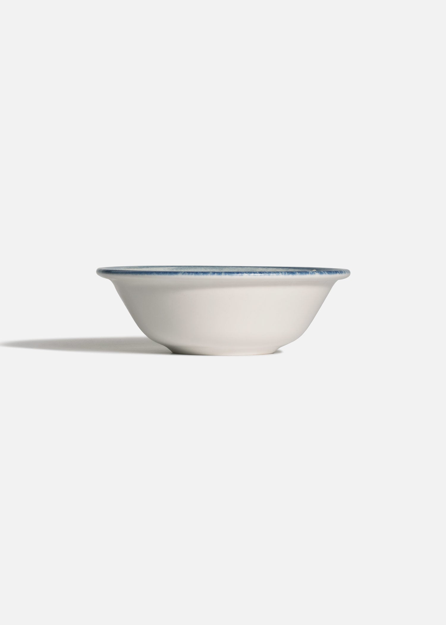 Plato hondo de porcelana blanco y azul Harena 16 cm