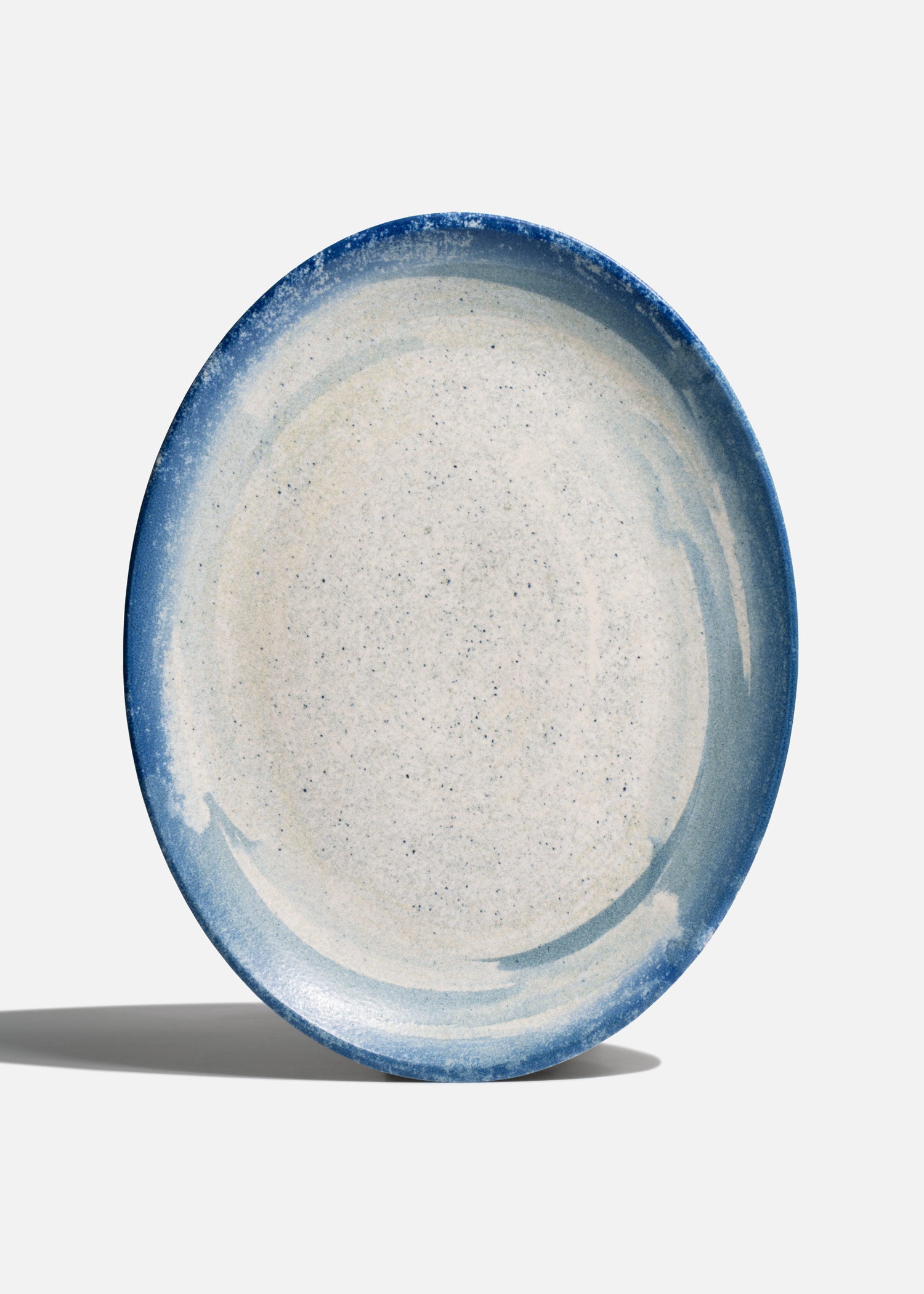 Loza para restaurantes MAHA plato ovalado Harena blanco y azul de 36.5 cm