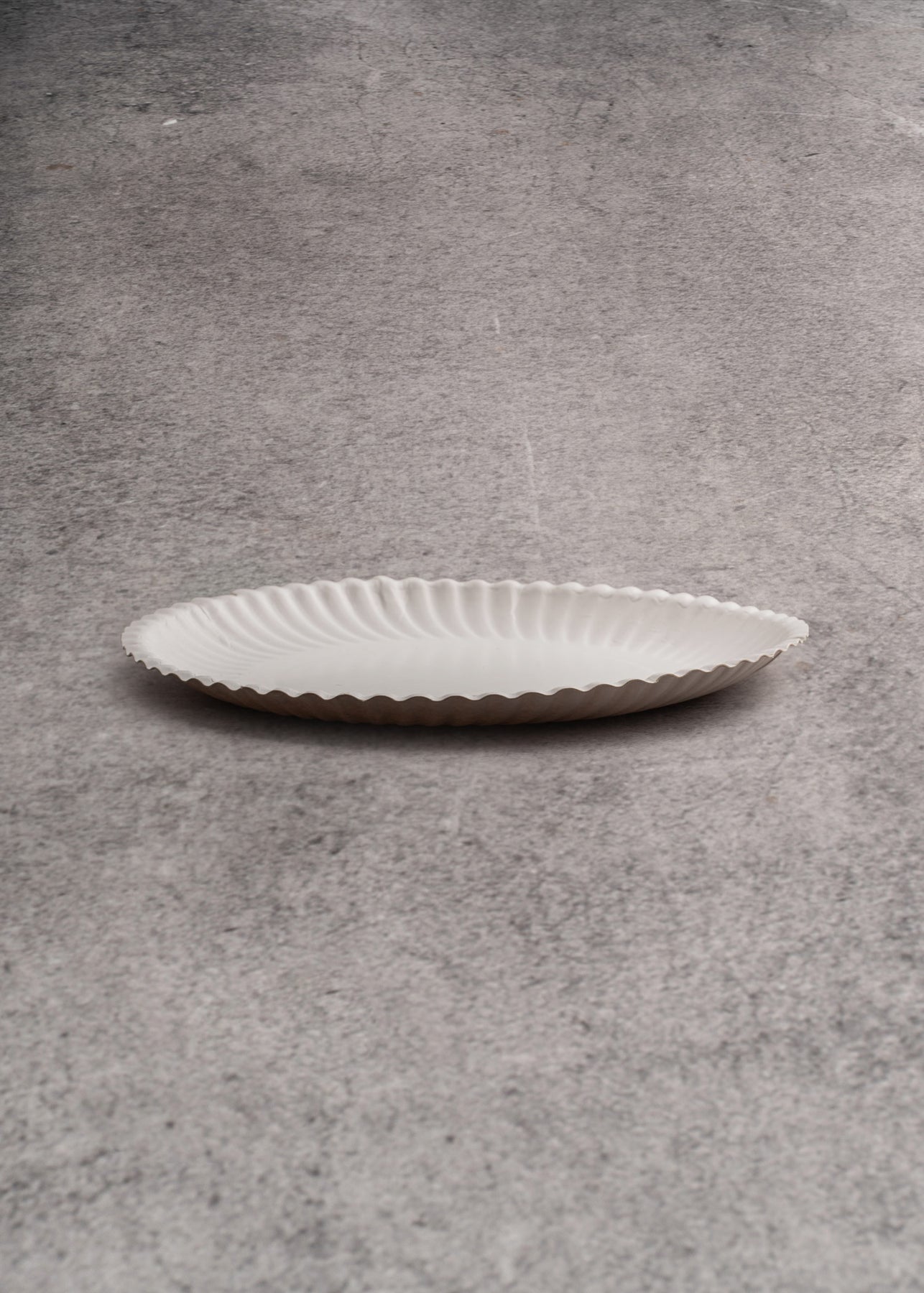 encuentra plato desechable maha