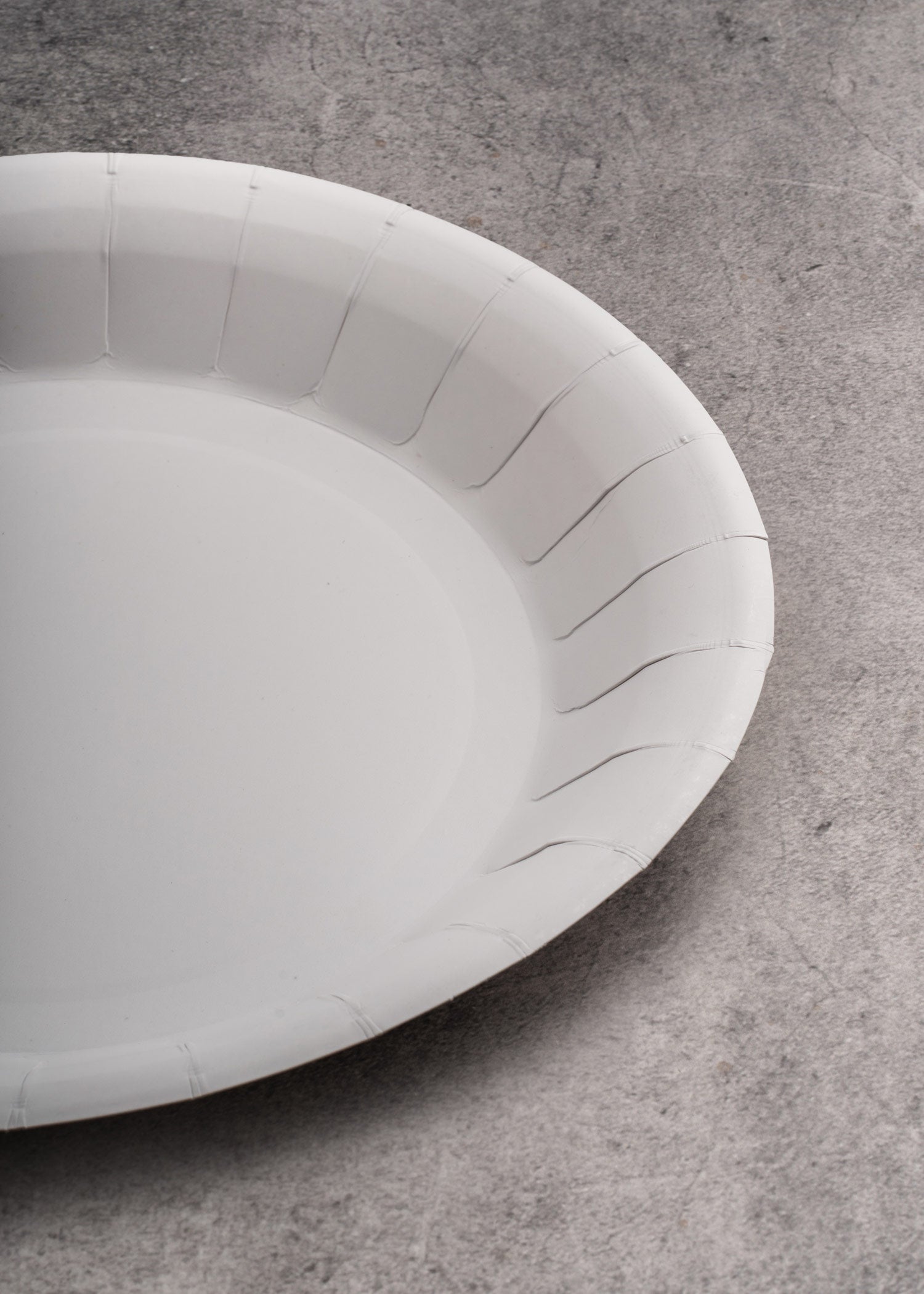 video detalles platos desechables maha
