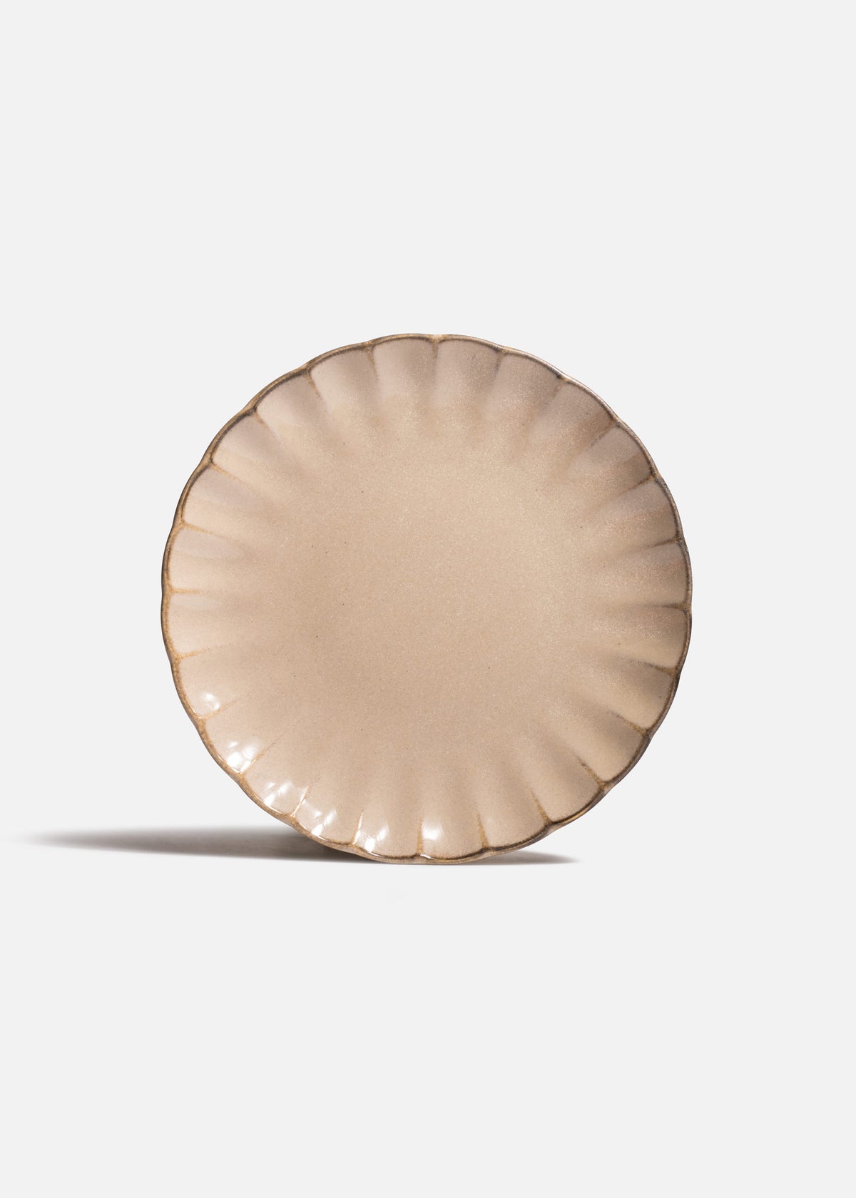 Vista superior del plato de porcelana East Sand