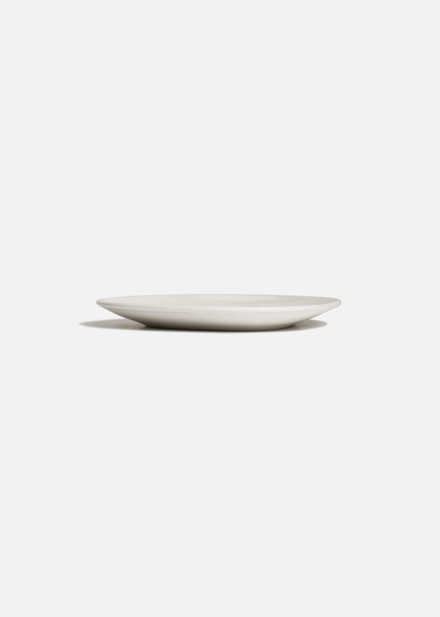 Plato Vago 24 × 20 cm con superficie amplia para emplatado