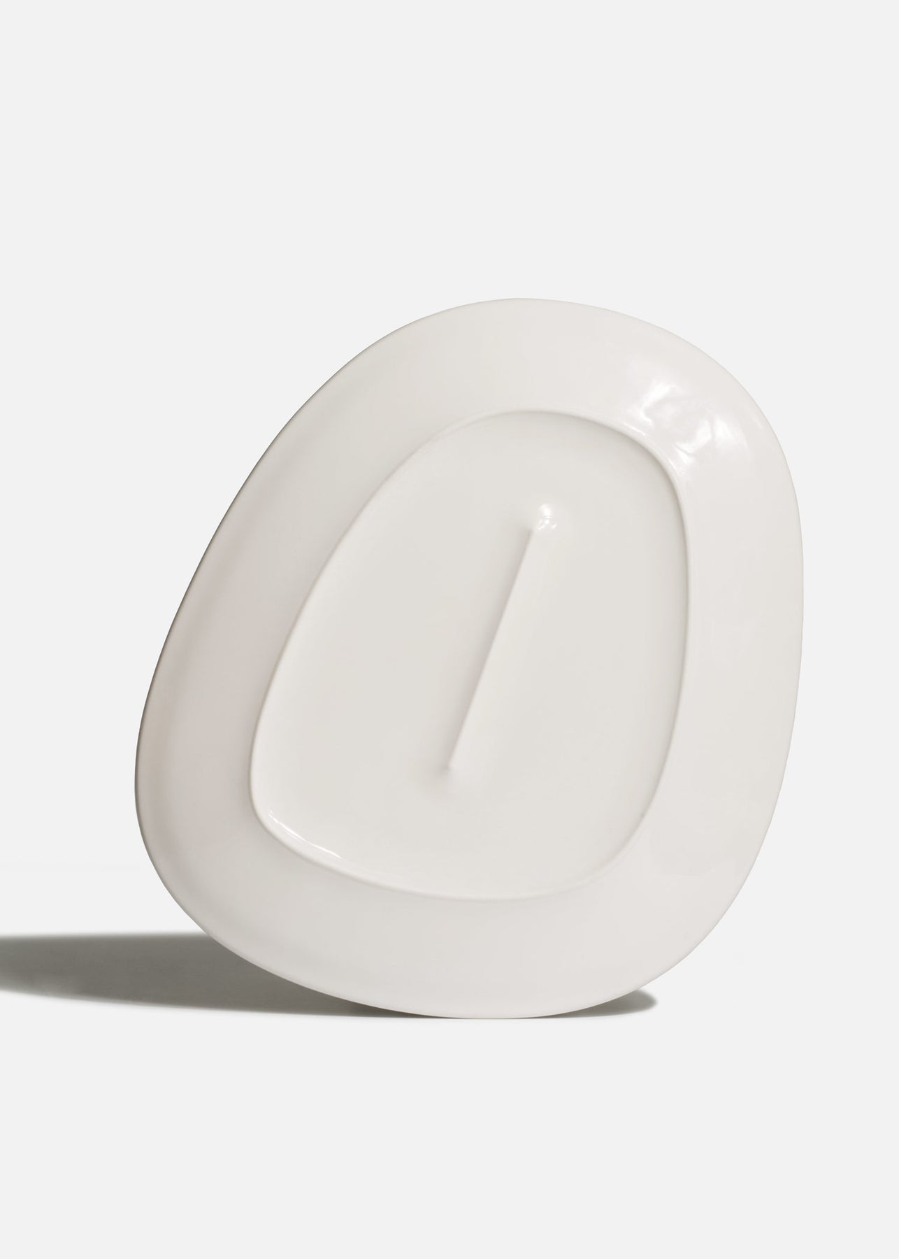 Vista frontal del plato trinche Vago 33 × 27 cm