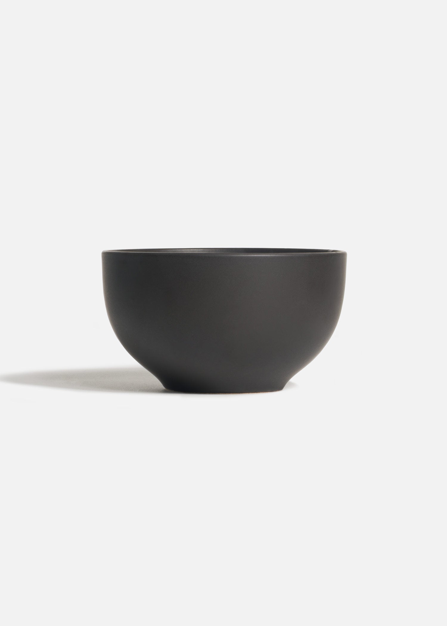 Platos hondos de porcelana negro Hakone