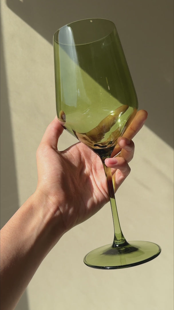 Cargar vídeo: video detalles copa para vino maha