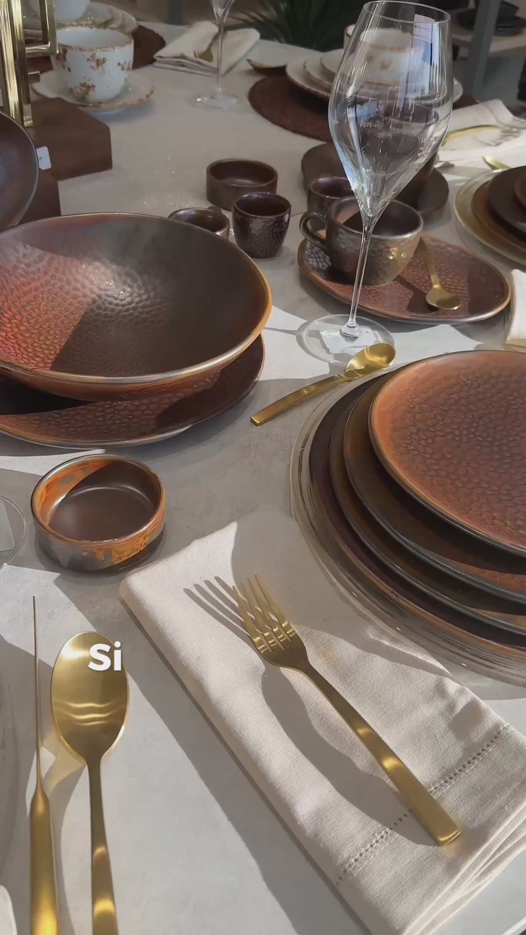 Cargar vídeo: platos copper maha