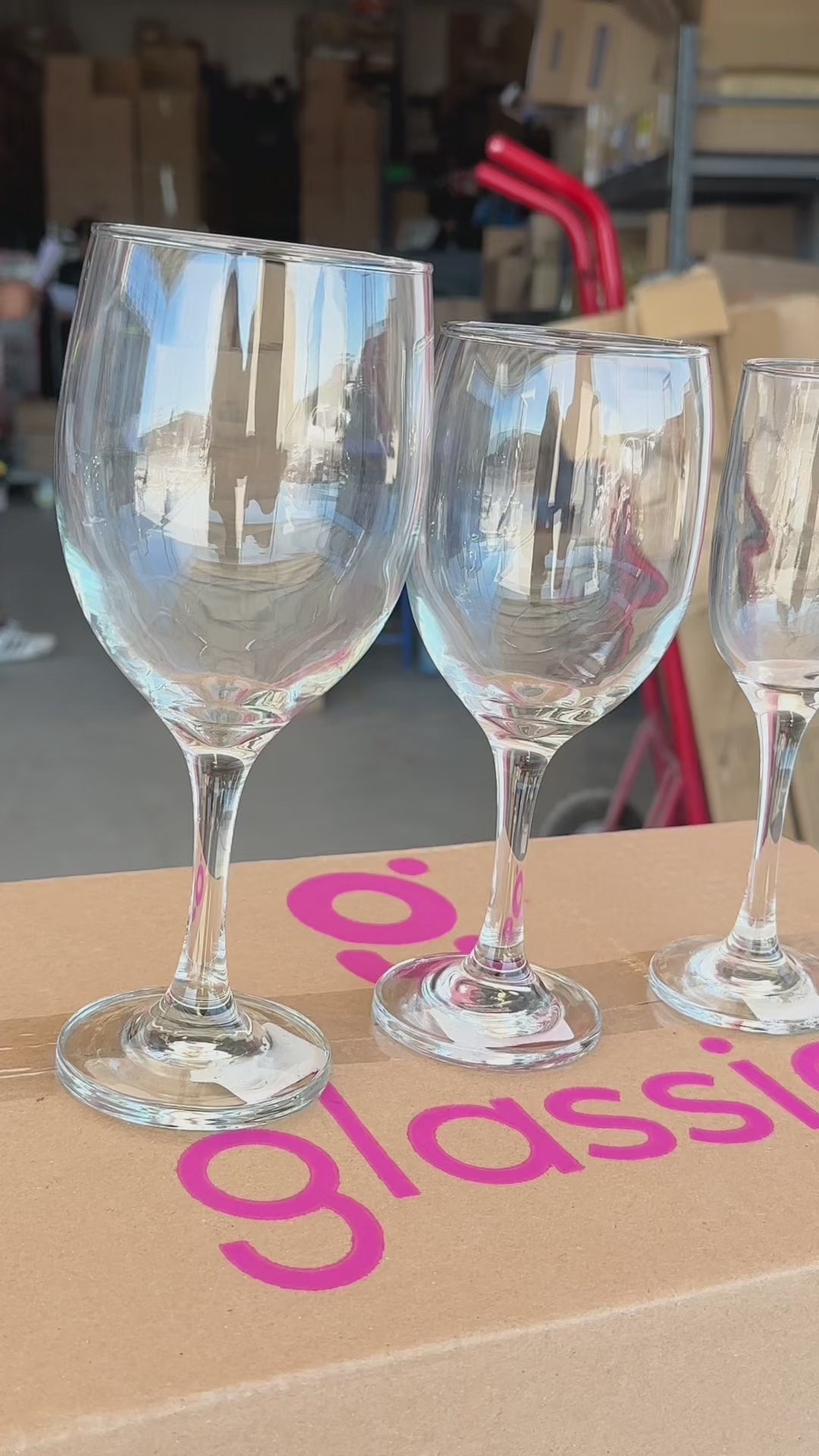 Cargar vídeo: Copa para vino blanco de vidrio transparente Calif 350 ml