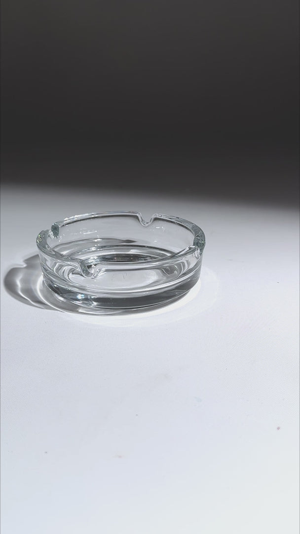 video detalles cenicero de vidrio maha