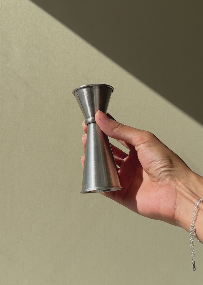 Jigger tipo japones de acero inoxidable satinado plata 25/50 ml
