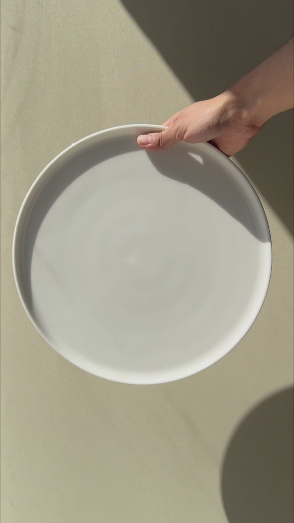 Video del plato trinche de porcelana blanco Hygge de 28 cm