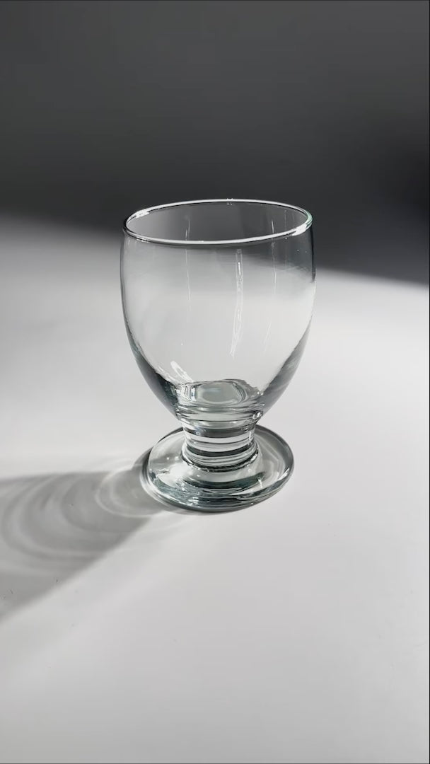 Cargar vídeo: Copa para agua de vidrio transparente Ferrara 300 ml