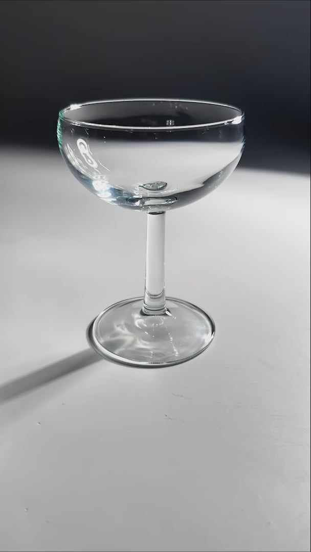 Cargar vídeo: Copa para cóctel de vidrio transparente Monastrell 170 ml