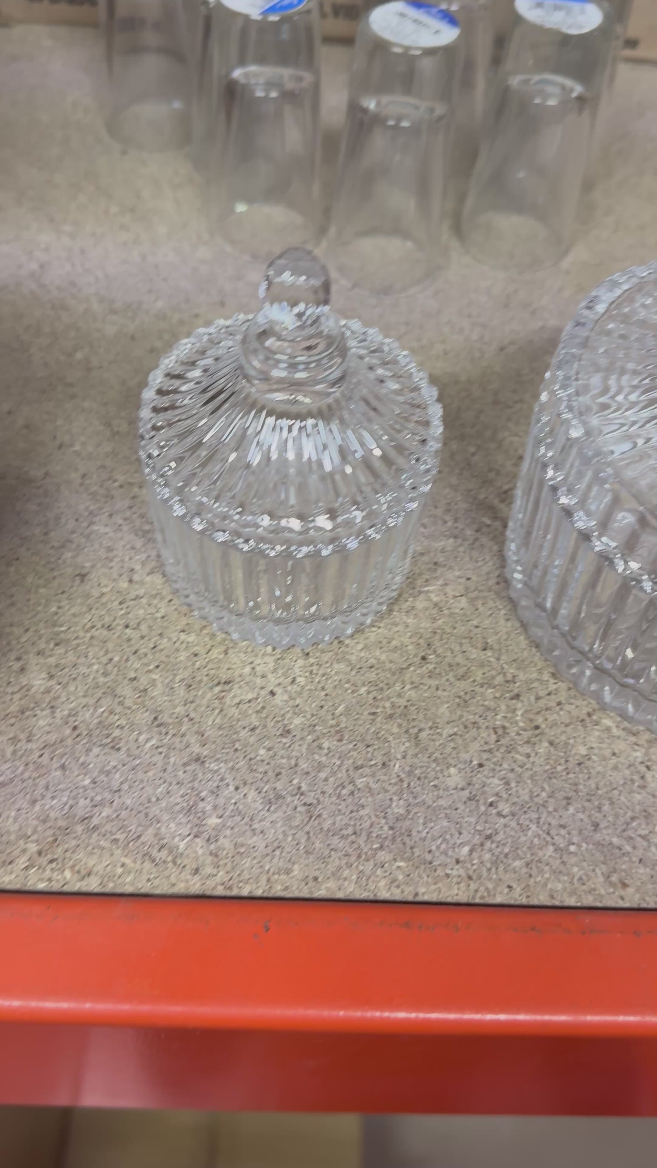 Cargar vídeo: Bomboneras de vidrio con rayas transparente 100, 290 y 550 ml