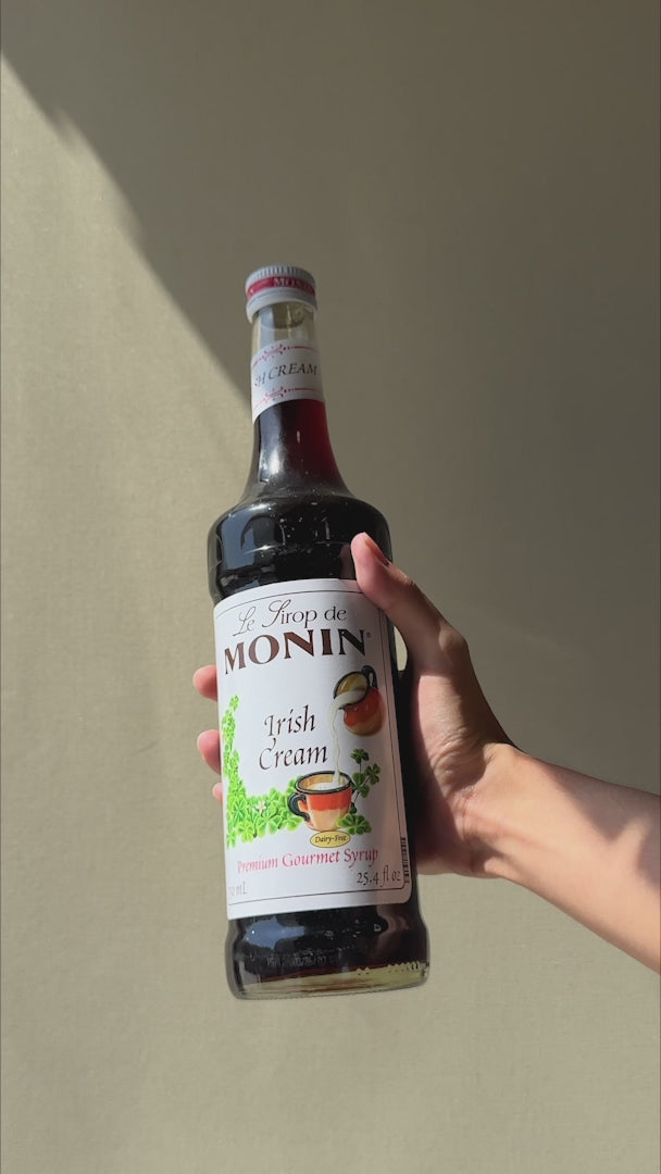 Cargar vídeo: Jarabe de crema irlandesa botella de vidrio Monin 750 ml