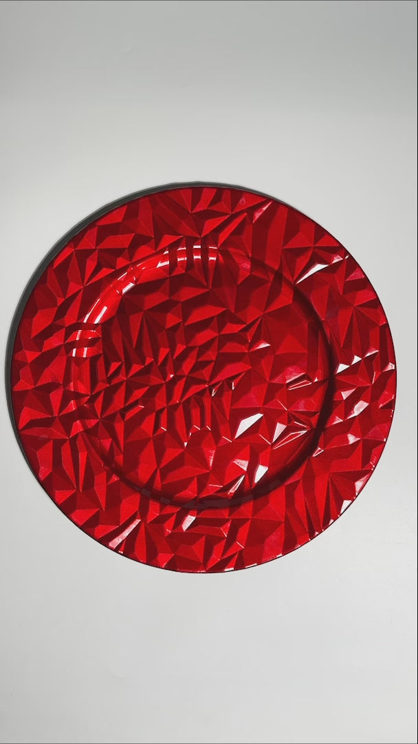 Bajo plato de plástico rojo Cubic 33 cm