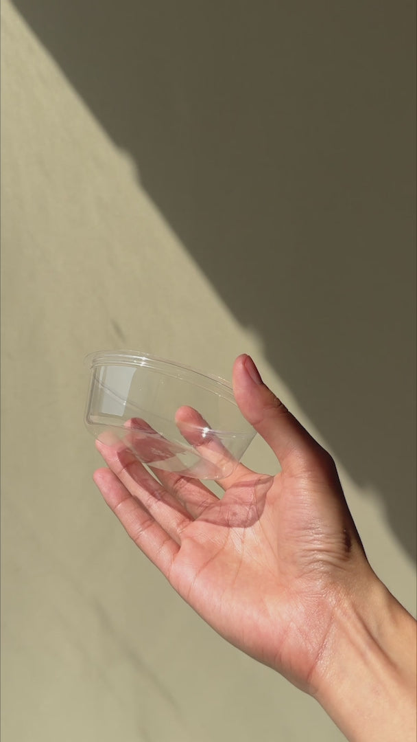 Cargar vídeo: Tapa inserto de plástico pet transparente premium para vasos de 9, 12, 16 y 20 oz