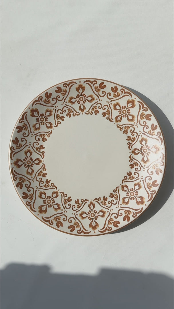 Video del plato Regina de cerámica Talavera Mostaza Ø 28 cm