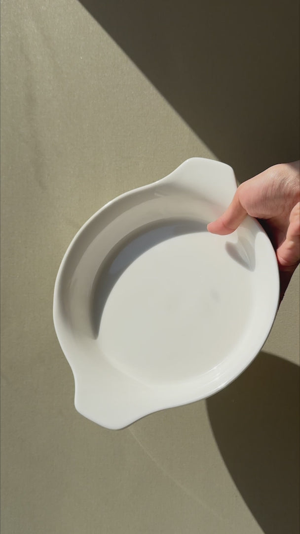 Cargar vídeo: Plato hondo con asa de porcelana vitrificada Optiva 20 cm