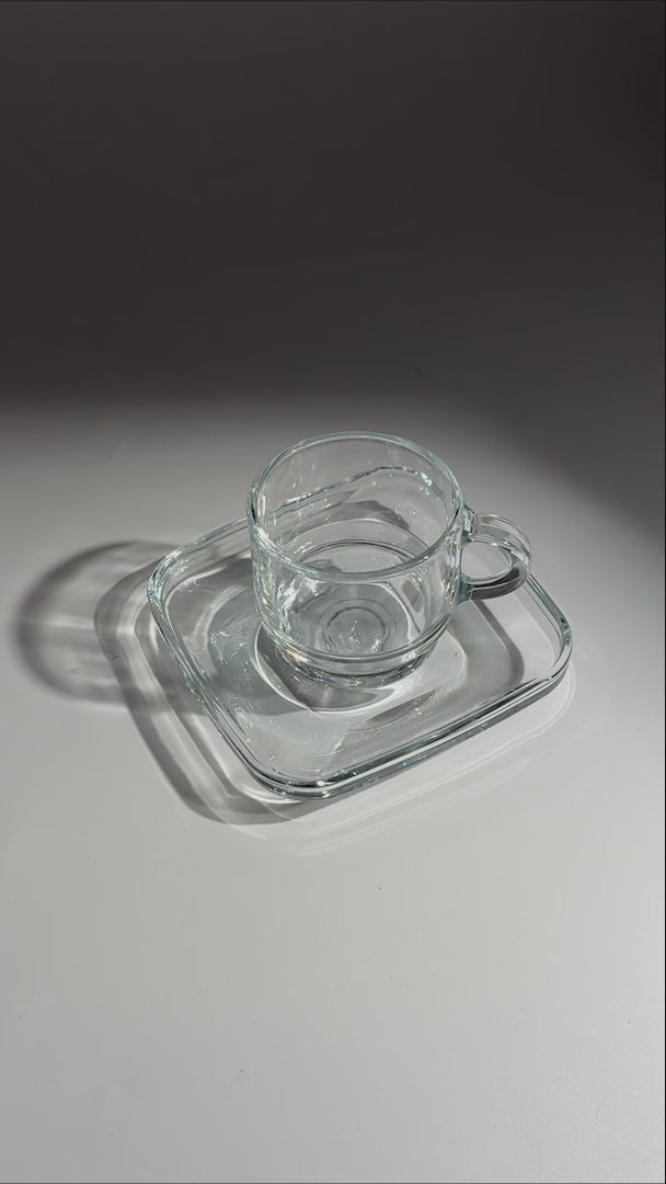 video detalles taza con plato maha