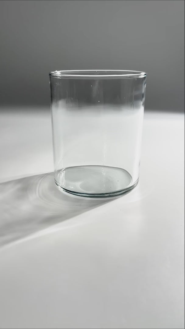 Cargar vídeo: video detalles vaso transparente maha