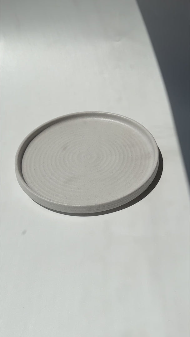 Video del plato trinche de porcelana Liora Ripple Ø 21 cm