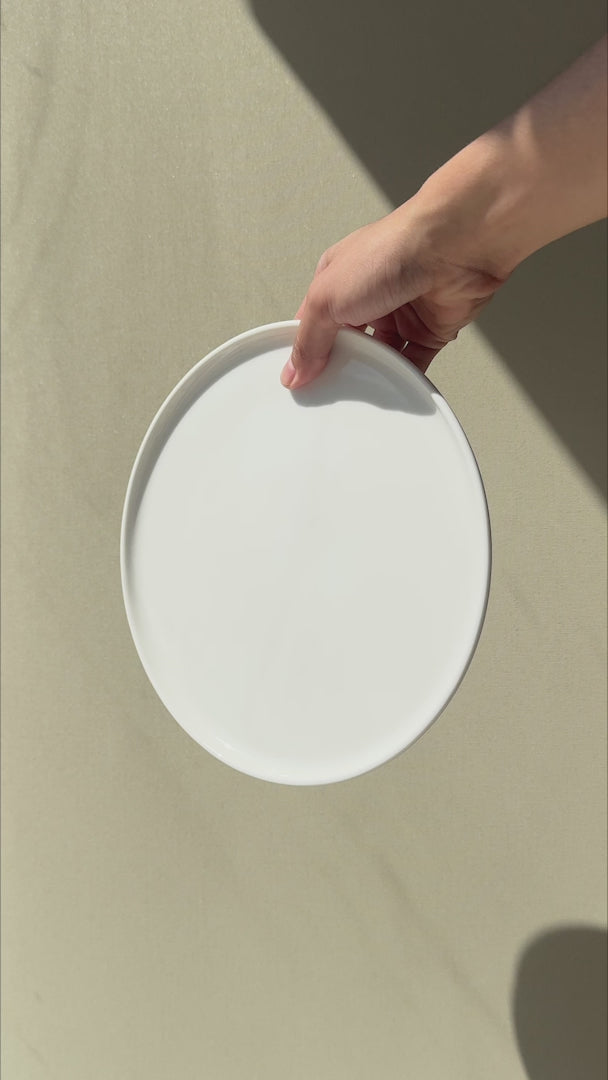 Video del acabado y diseño minimalista del plato de porcelana Hygge