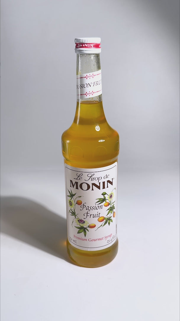 Cargar vídeo: Jarabe de passion friut botella de vidrio Monin 750 ml