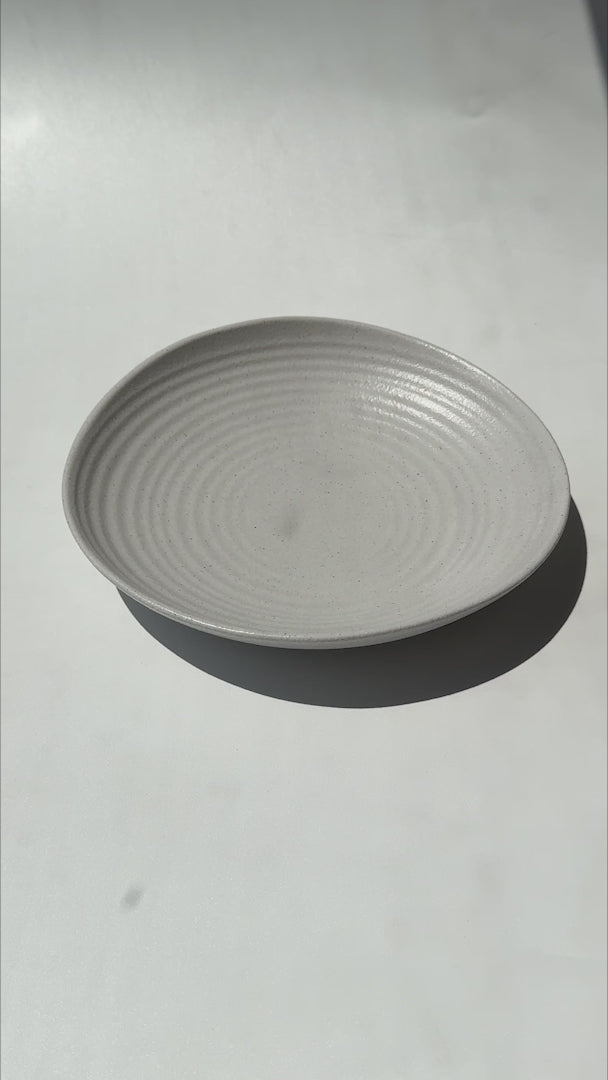 Video del plato hondo de porcelana Liora Ripple 350 ml