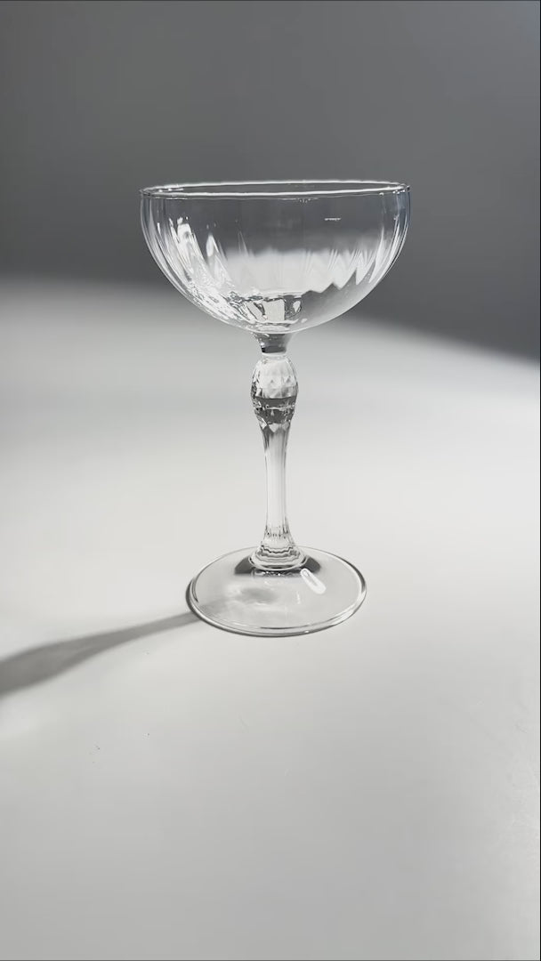 Copa de vidrio transparente cóctel New York 230 ml