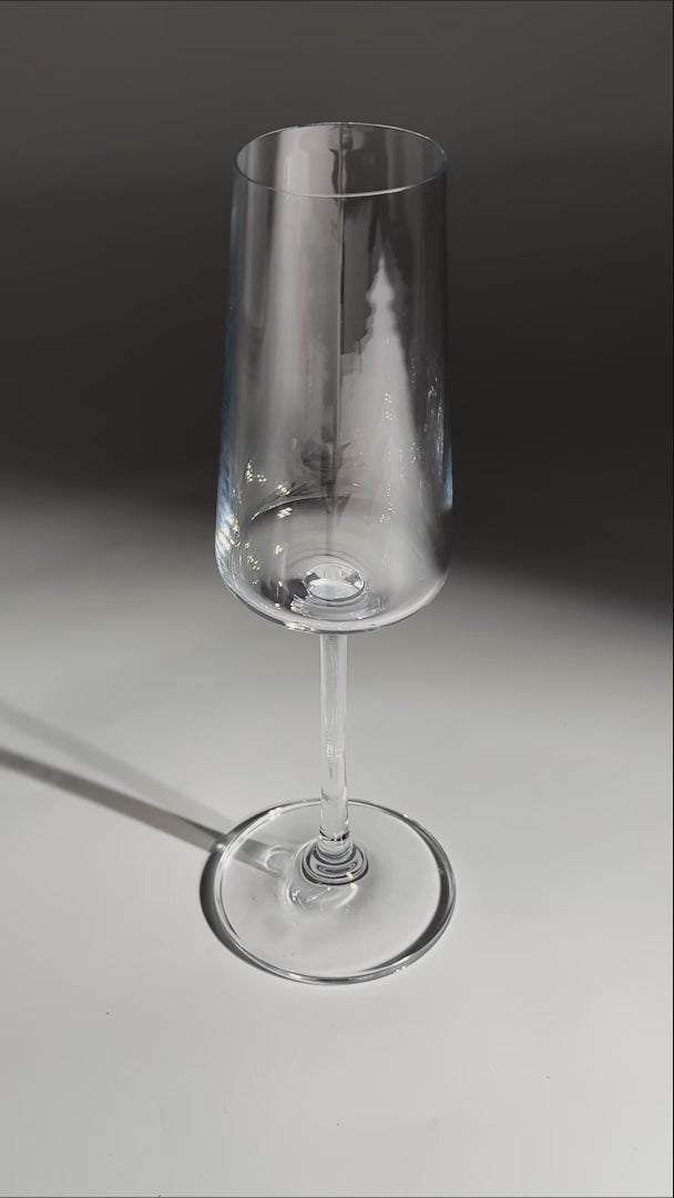 Cargar vídeo: Copa flauta para champaña de vidrio transparente Kronoz 230 ml