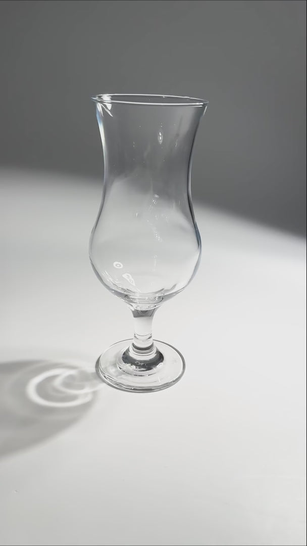 Cargar vídeo: Copa para cóctel de vidrio transparente Huracan 355 ml