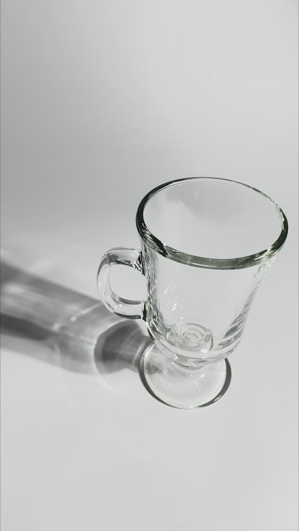 Cargar vídeo: video detalles taza para café maha