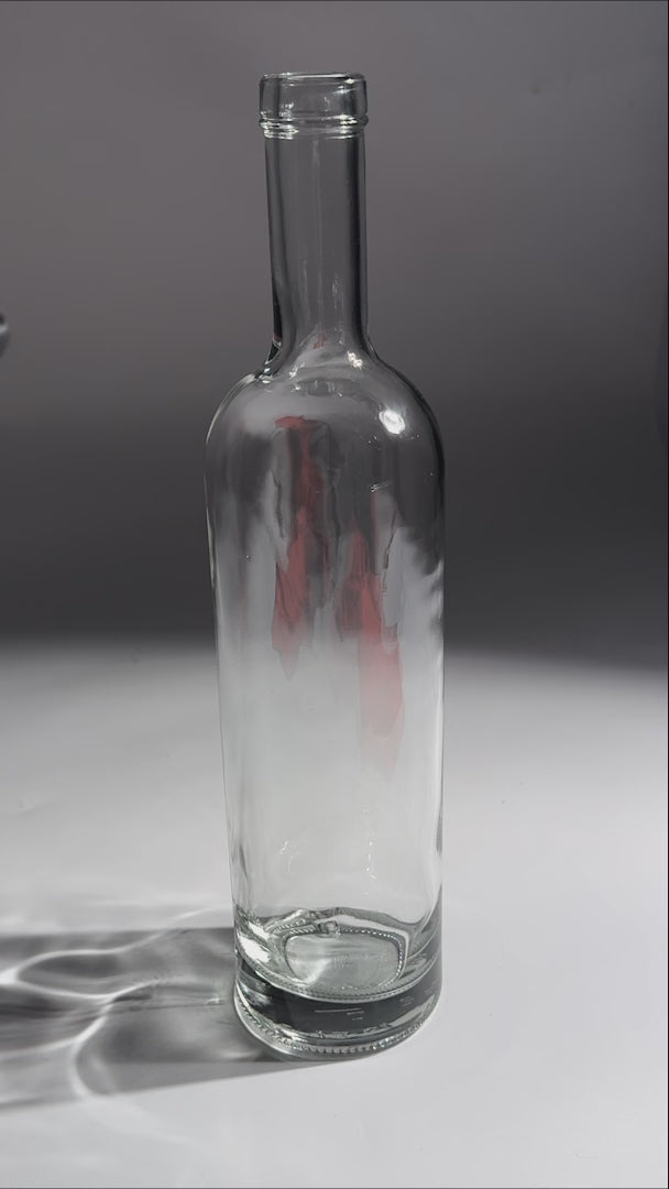 Cargar vídeo: video detalles botella mezcalera maha