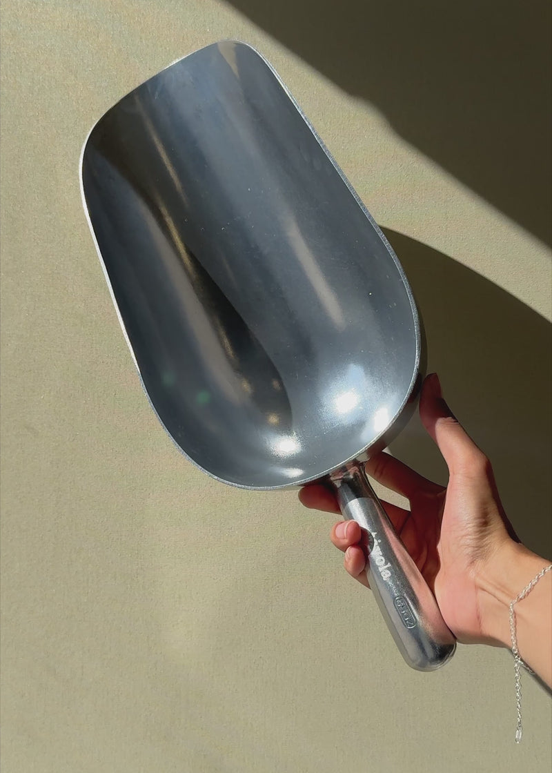 Cucharon pala dosificadora de aluminio plata 2.5 L