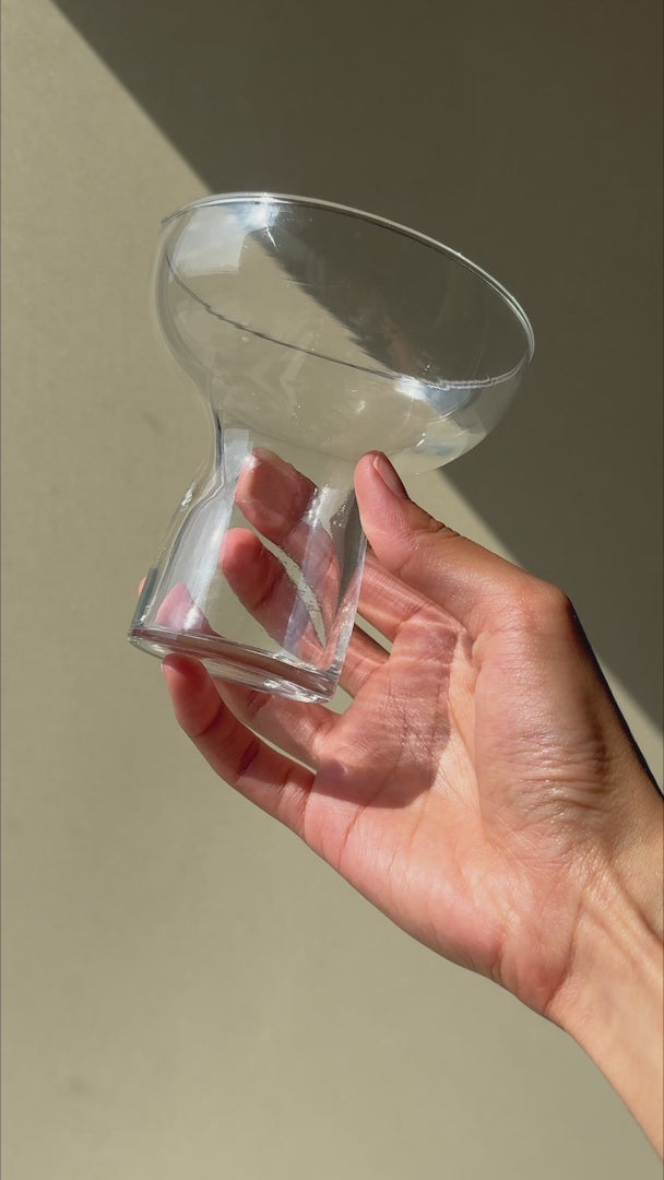 Video de la copa para cóctel de vidrio Symbo de 303 ml