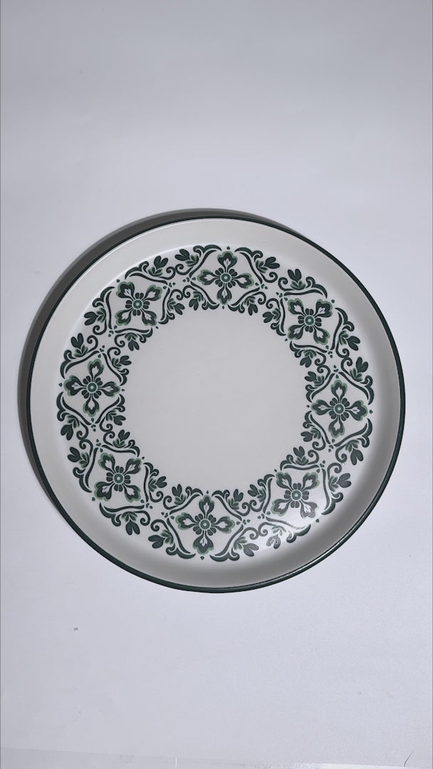 Video del diseño floral y borde verde del plato Talavera Verde