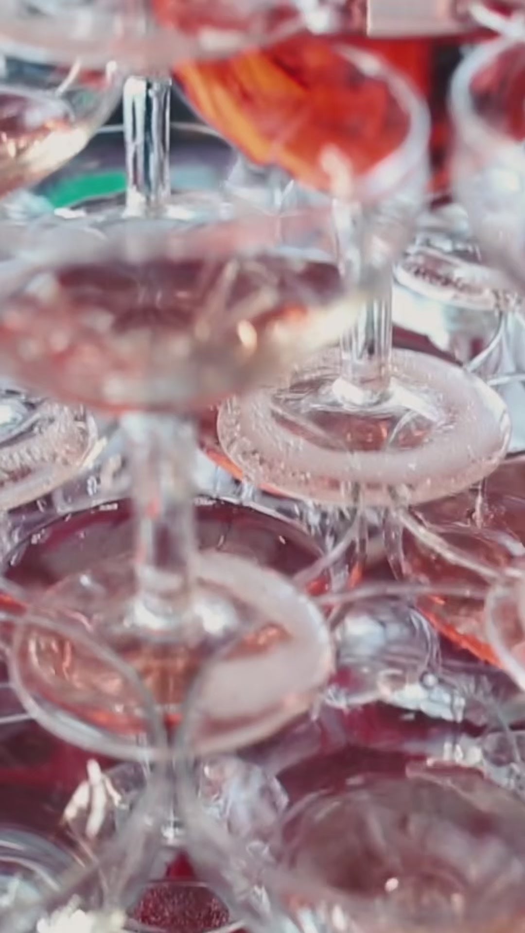 Cargar vídeo: Copa coctelera de vidrio transparente Prism Coupe 240 ml