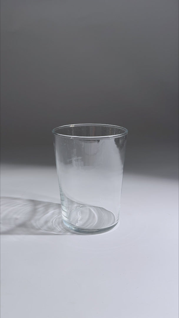 Video del borde, cuerpo y base del vaso Sidra Beverage