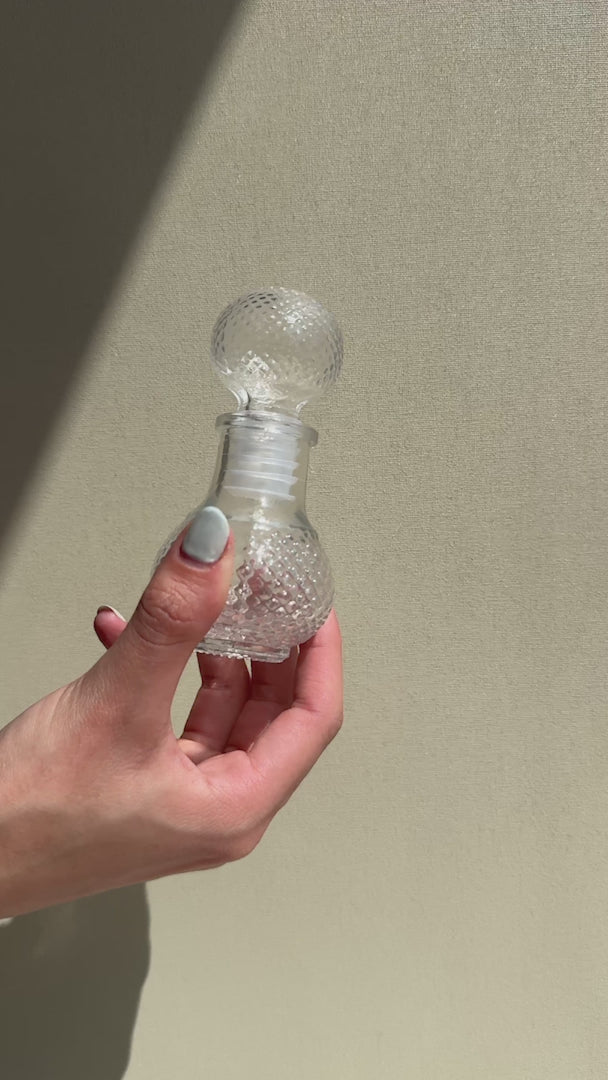 video detalles licorera de vidrio maha