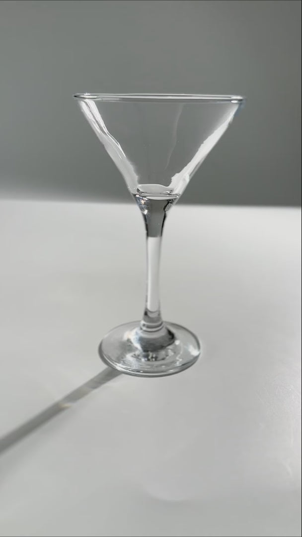 Cargar vídeo: video detalles copa martini mini maha