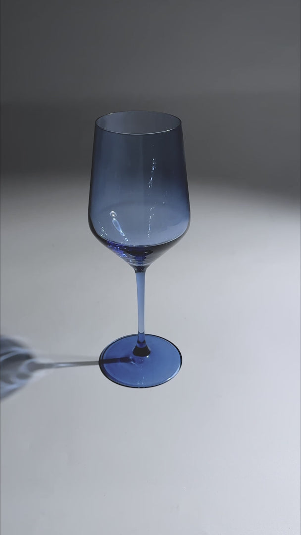 Cargar vídeo: Copa elegante para coctelería premium de cristal pintado azul Mencía 505 ml