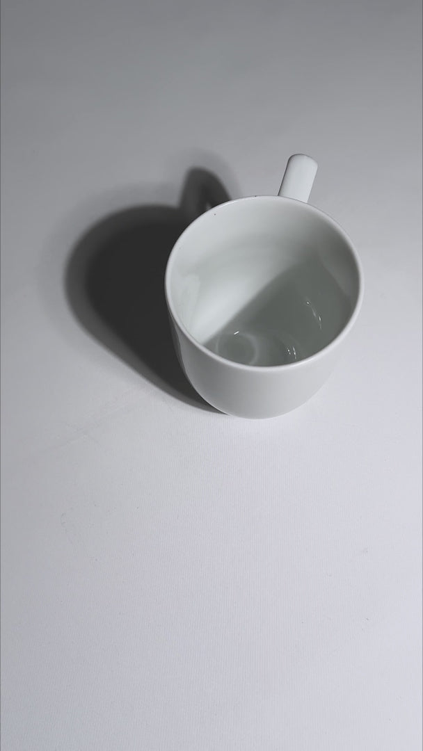 Cargar vídeo: Taza para café de porcelana blanca personalizada logo doble Elegance 300 ml