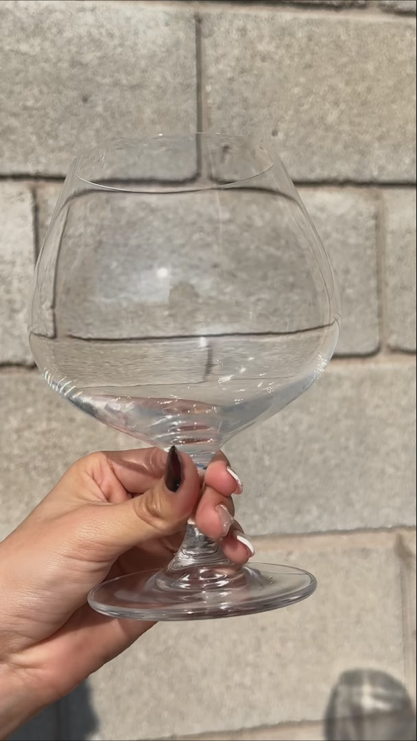 video detalles copa de vidrio maha