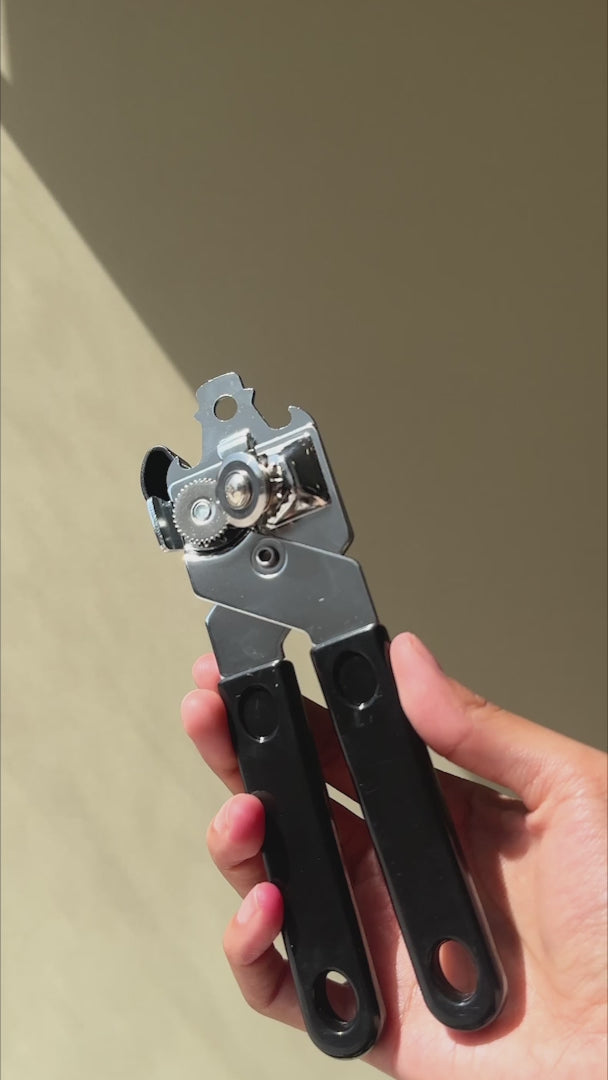Cargar vídeo: Abrelatas manual compacto de acero inoxidable de uso fácil y resistente para cocina 18 cm