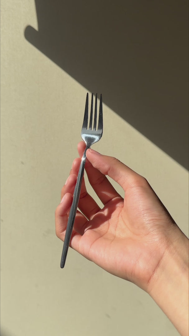 Cargar vídeo: Video del tenedor para ensalada de acero inoxidable Santorini 16.2 cm