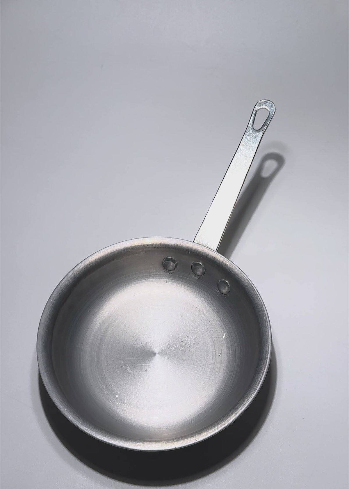 Cargar vídeo: Sartén de aluminio pulido plata Ø 17.5 cm, 7"