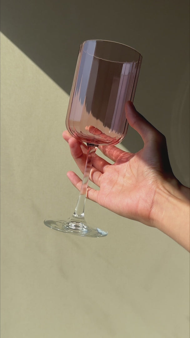 Video de la copa para cóctel rosa Linear Blush 399 ml