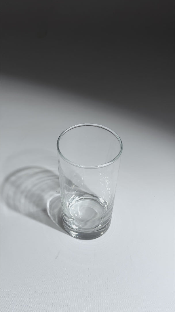 Cargar vídeo: Vaso para jugo de cristal transparente fondo grueso ideal para restaurante, cafetería y bebidas 230 ml