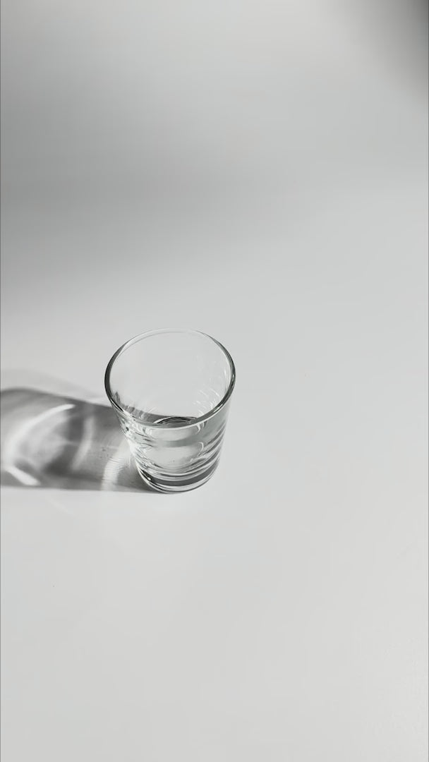 video detalles vaso de vidrio maha